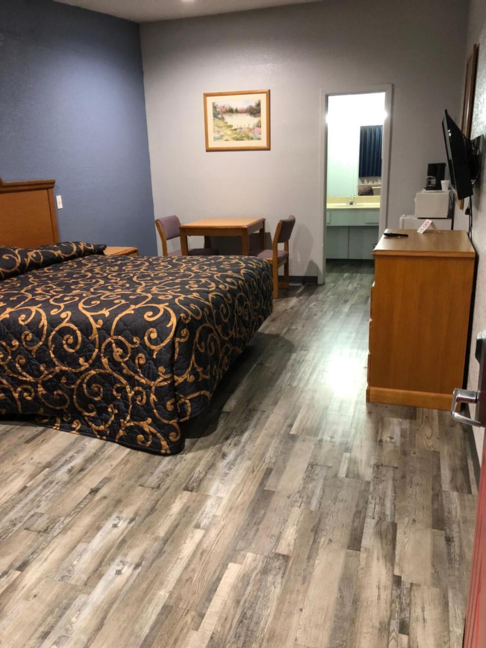 Delux Inn Cleburne Εξωτερικό φωτογραφία