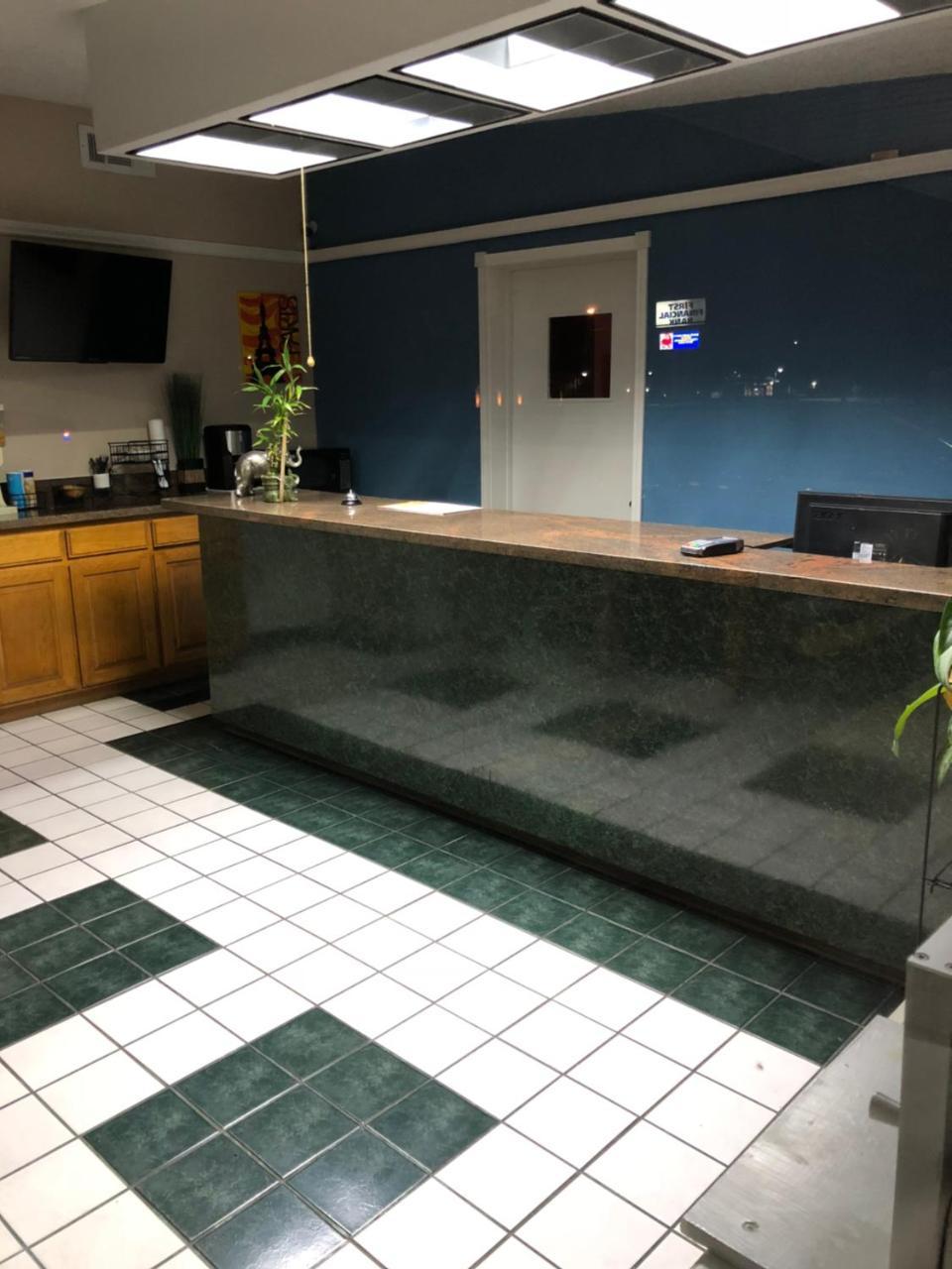 Delux Inn Cleburne Εξωτερικό φωτογραφία